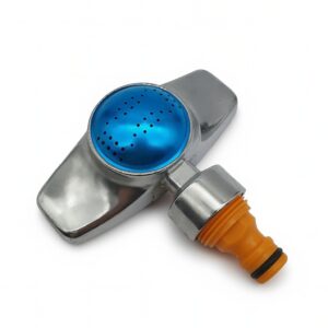 Zahradní stacionární zavlažovač obdélníkové plochy z kovu 173